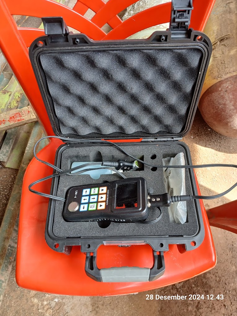 Alat uji ultrasonic thickness gauge